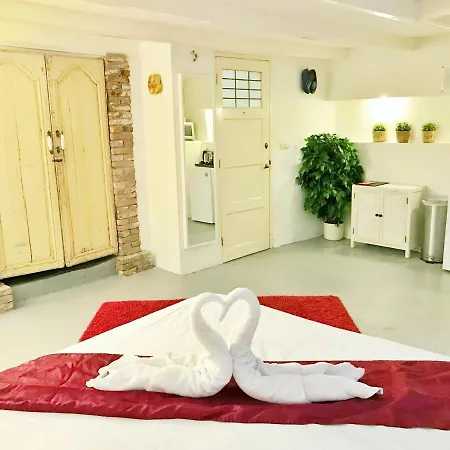 Amsterdam Home 4* Amsterdam
