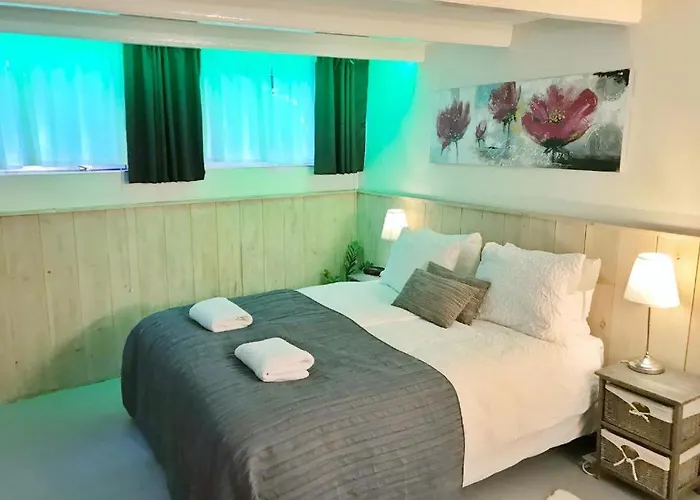 Amsterdam Home アムステルダム