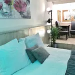 Amsterdam Home 4* אמסטרדם
