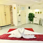 Amsterdam Home 4* אמסטרדם
